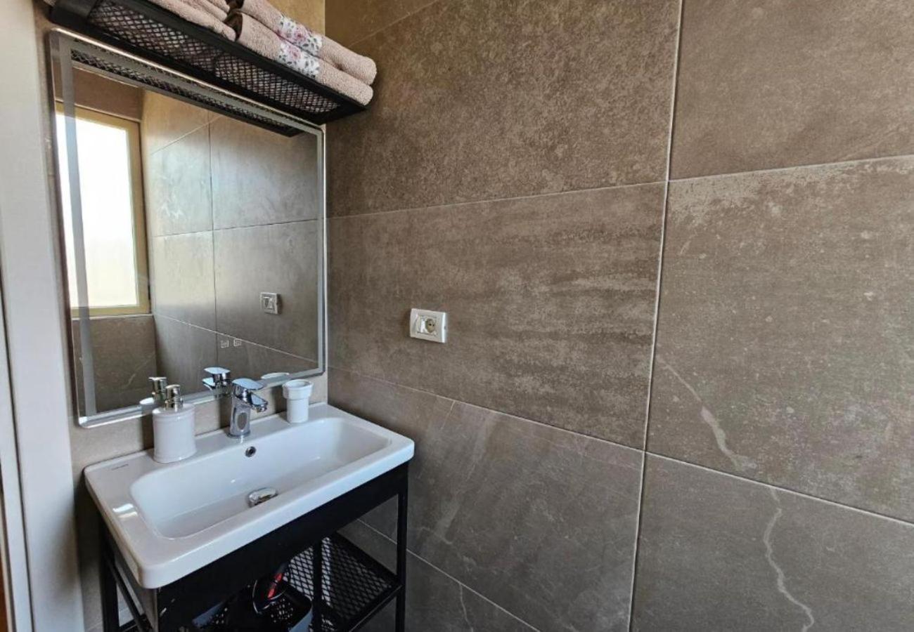Kalpazo Myslym Shyri Tirana Exterior foto